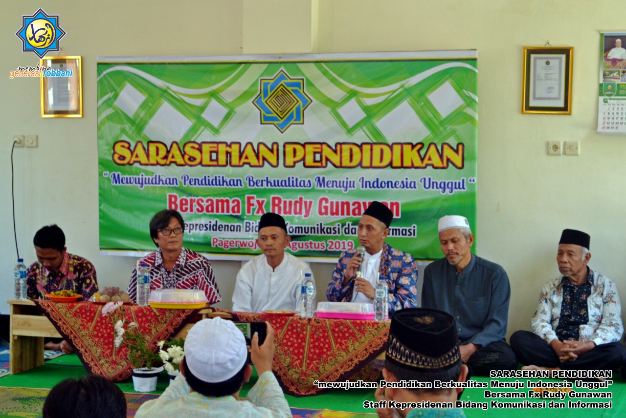 Sarasehan KSP pak Jokowi – (Bp Rudi Gunawan) di MI unggulan Al Azhaar Pagerwojo Tulungagung